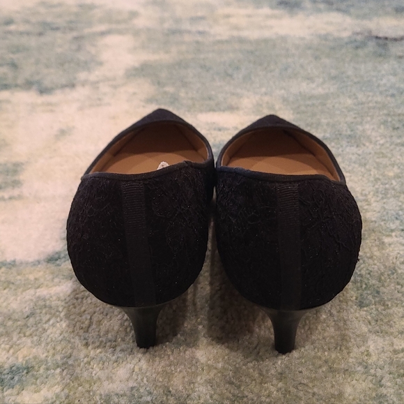 Talbots heels - Picture 4 of 4